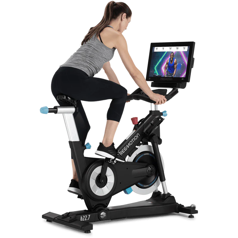 FMEX82820_Freemotion_b22_7_CoachBike_016_1903x_png