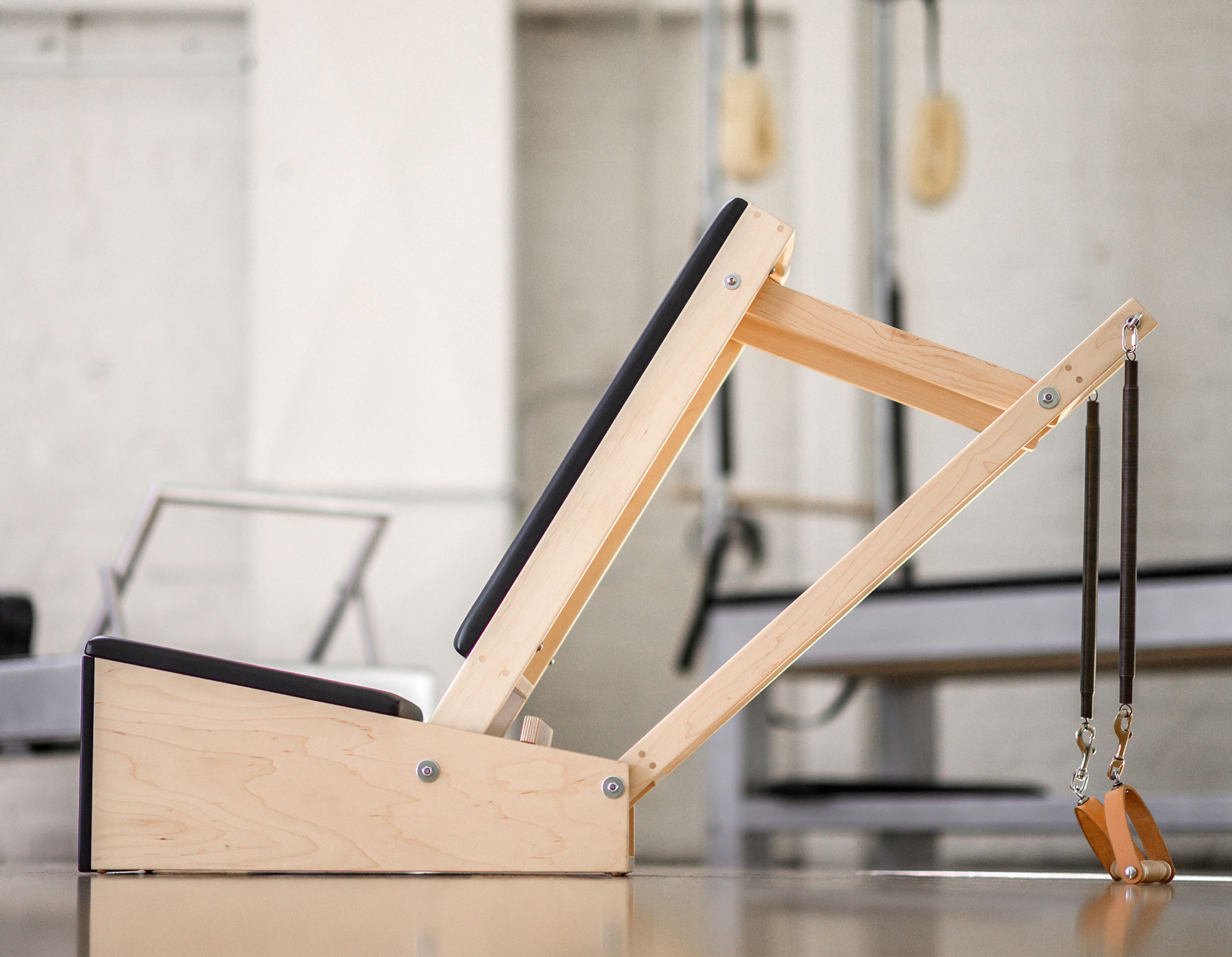 contrology-chair2@2x