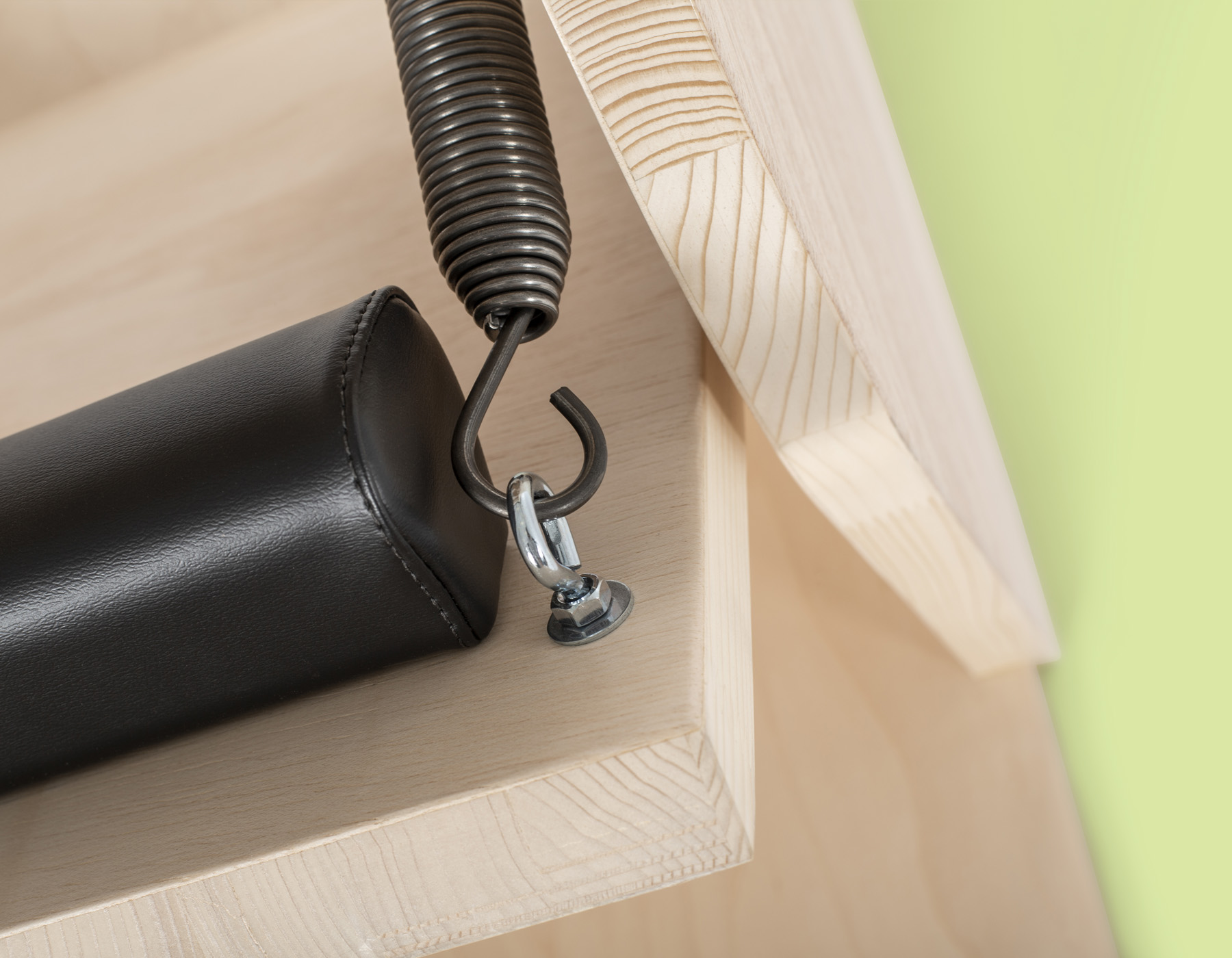 contrology-wundachair3@2x